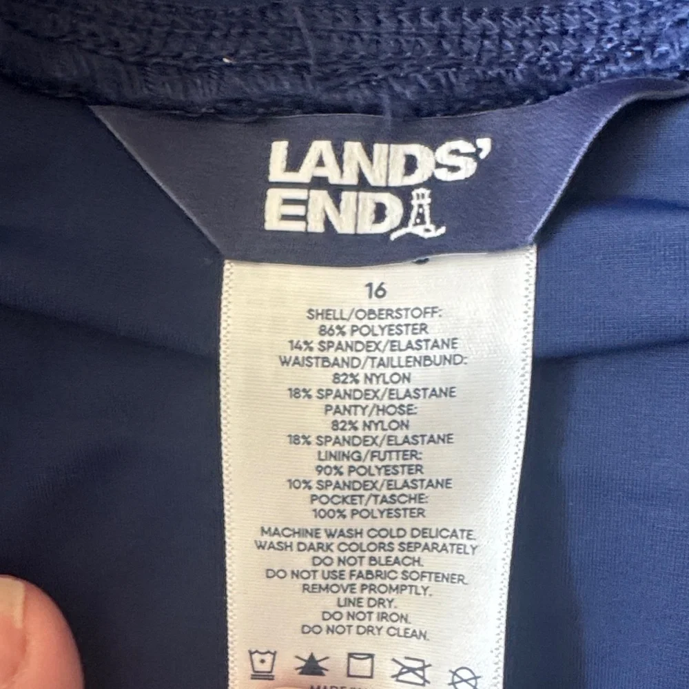 Lands' End Women's Navy Athletic Shorts